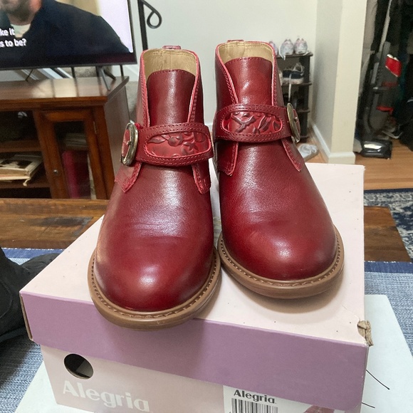 Booties - Picture 1 of 7